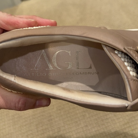 AGL Attilio Giusti Leombruni athletic shoe with pearl embellishment - Picture 6 of 7